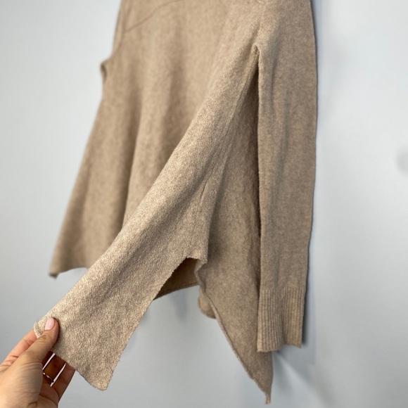 Free People Long-Sleeve Turtleneck Sweater Oatmeal Sz Small S Oversized Lagenloo - Picture 6 of 9